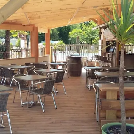 Parque de Campismo Confortable Avec Animaux Admis - 4 Pers. - Api-1-52-2827 *